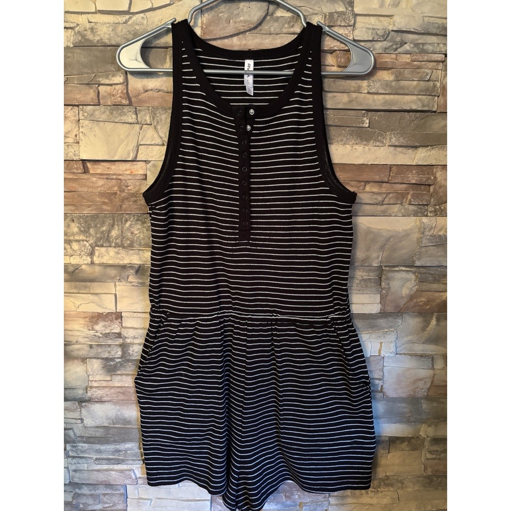 RVCA Romper Black And White Stripes Large Pockets‎ A12